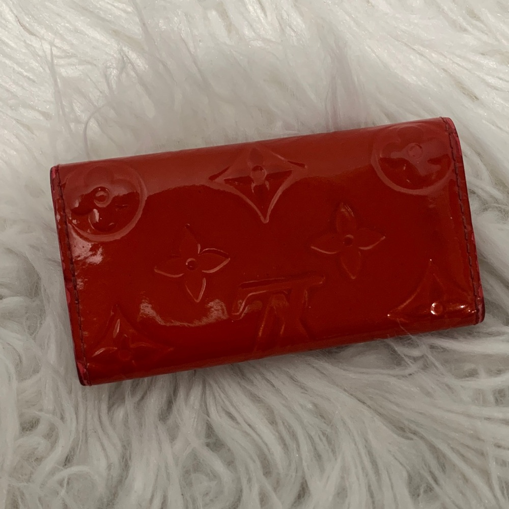 Louis Vuitton Cherry Red Patent Leather Key Holder - Picture 2 of 14